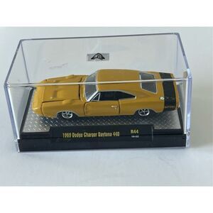 2018 m2 Machine Detroit Muscle 1969 DODGE CHARGER DAYTONA 440 yellow r44 18-22